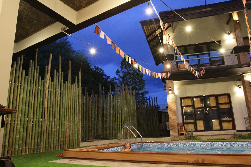 Above The Sea Maesariang Hotel Mae Sariang Exterior foto