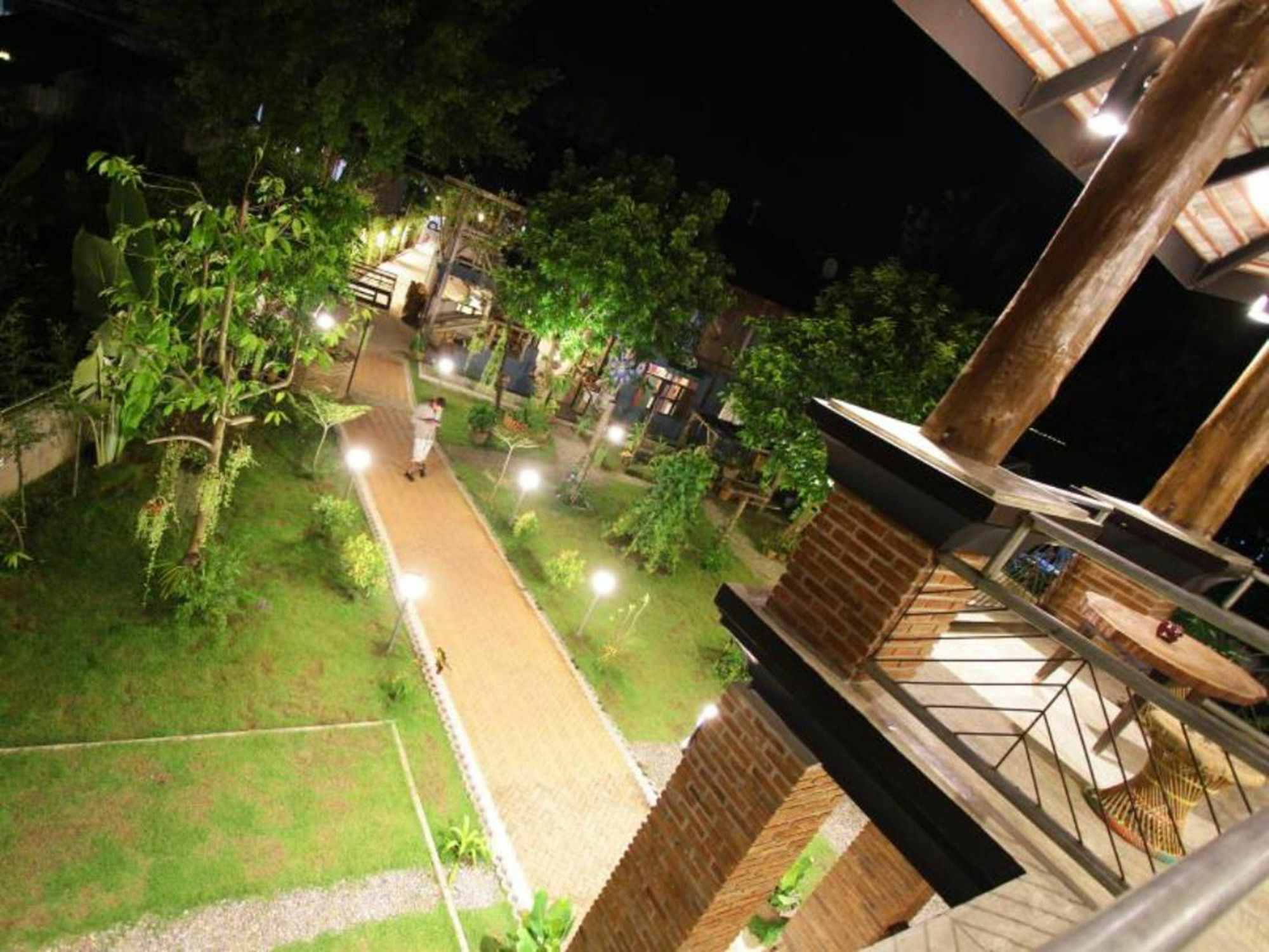 Above The Sea Maesariang Hotel Mae Sariang Exterior foto