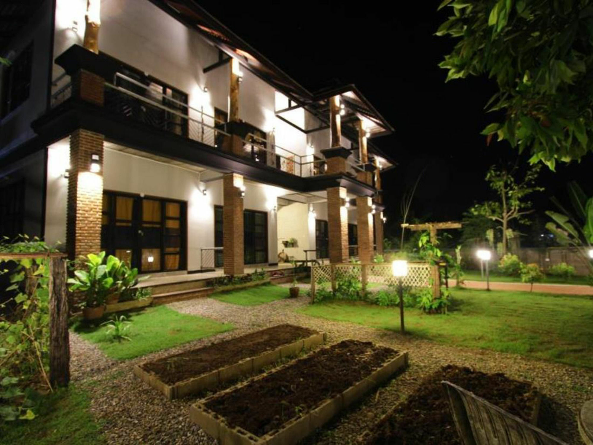 Above The Sea Maesariang Hotel Mae Sariang Exterior foto